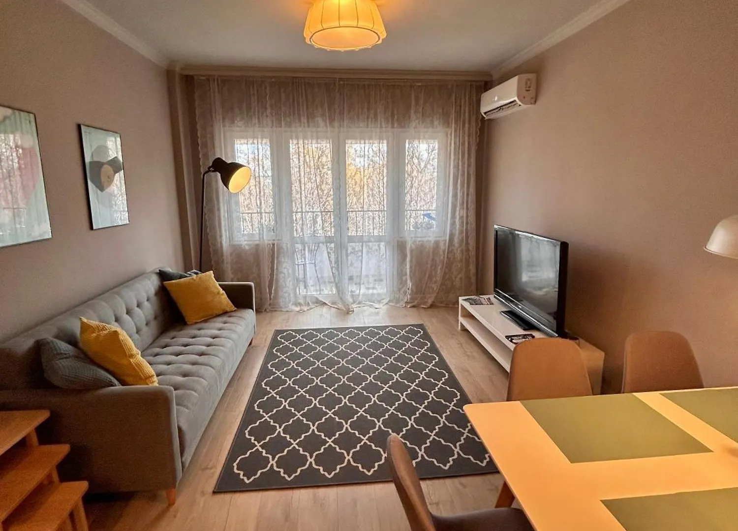 Sea Breeze L 2Bd Sea Garden Apartment Varna
